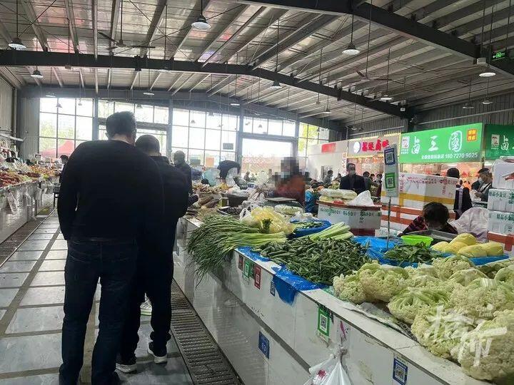 杭州農(nóng)副產(chǎn)品物流中心暫停營(yíng)業(yè)？杭州商務(wù)局權(quán)威回應(yīng) 供應(yīng)穩(wěn)定，無(wú)須擔(dān)憂